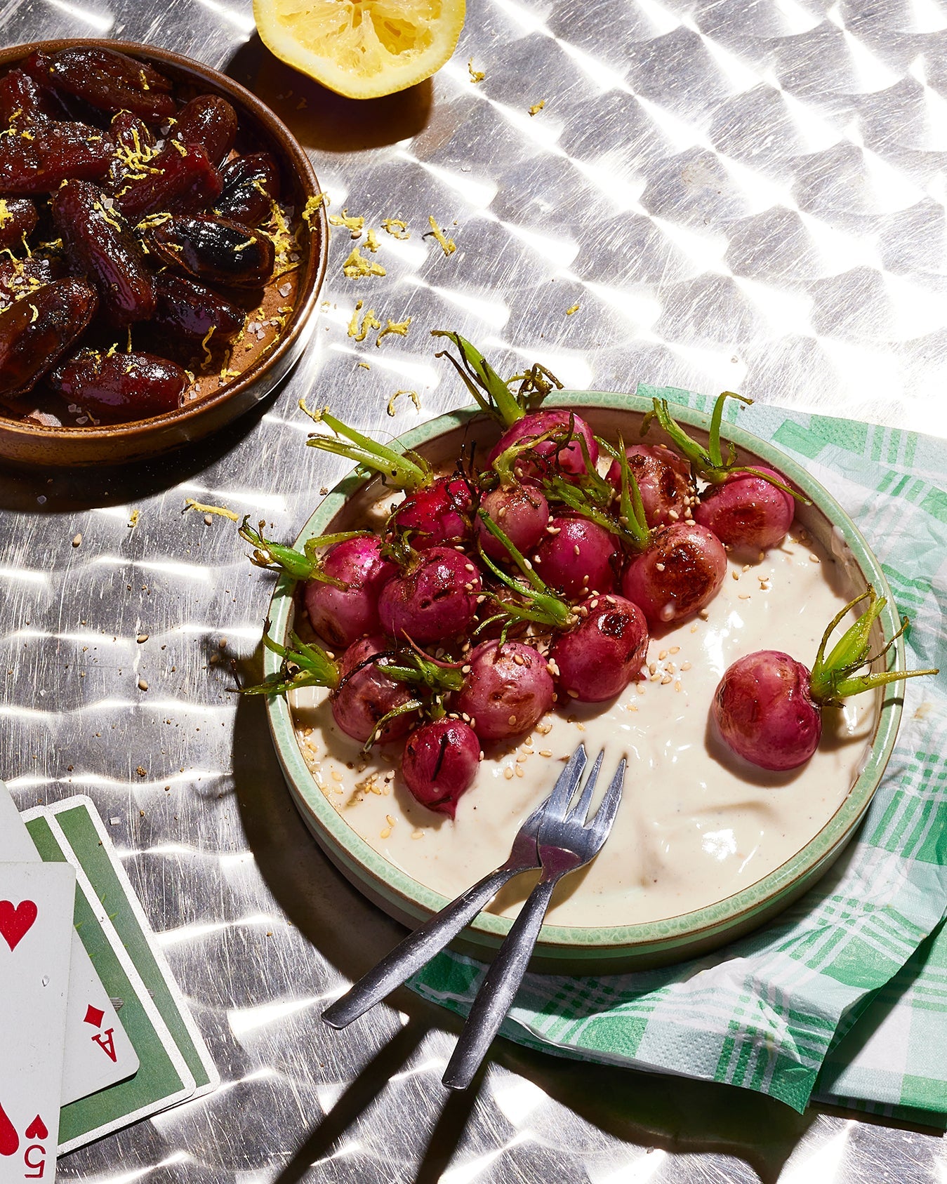 Gegrilde radijzen met yoghurtdip